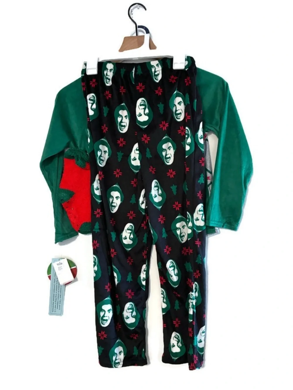 NWT ELF OMG IT’S SANTA! 3pc Fleece Pajama Set socks Boy’s size XS 4/5